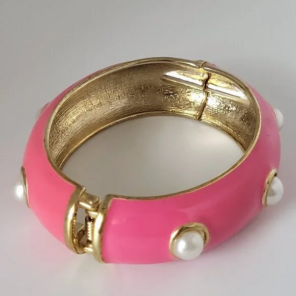 Pink Enamel Faux Pearl Gold Tone Bangle Clamp Bracelet 7" - Picture 6 of 6